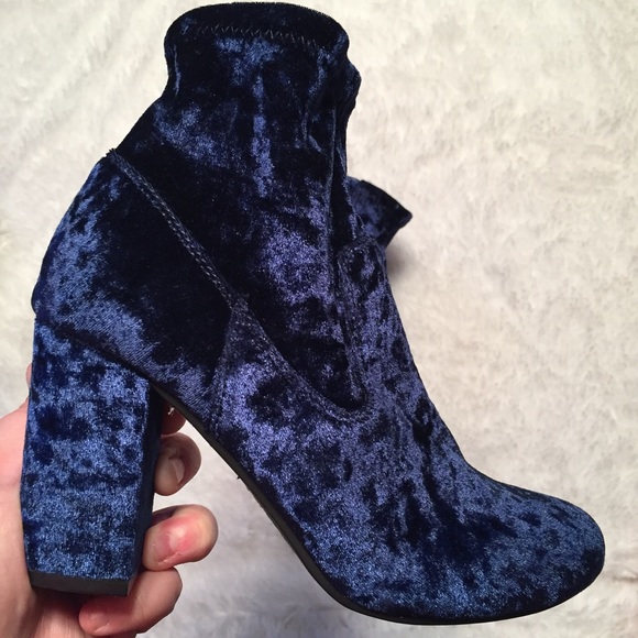 NWOB Carlos Santana blue velvet chunky bootie heel - Picture 5 of 6